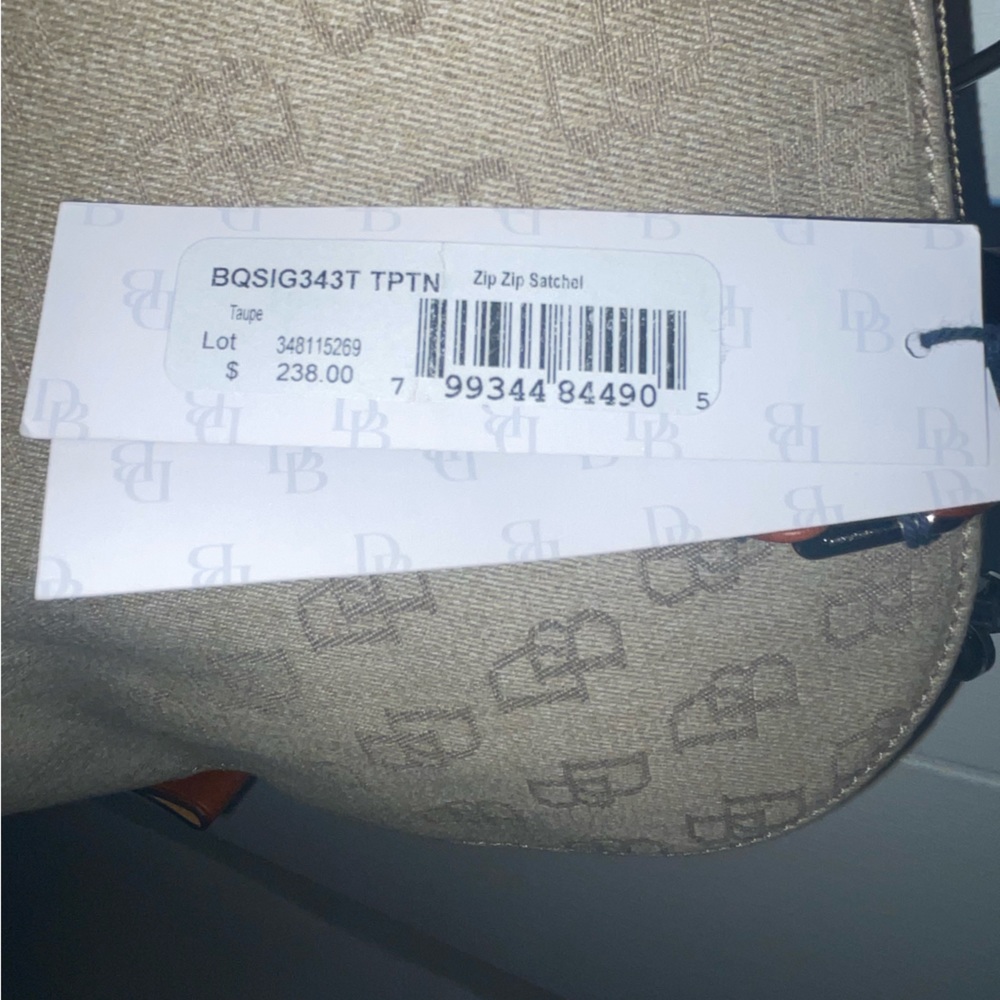Dooney and Bourke Satchel Brand New - Picture 4 of 6
